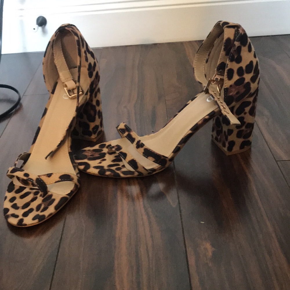 Lulus cheetah heels